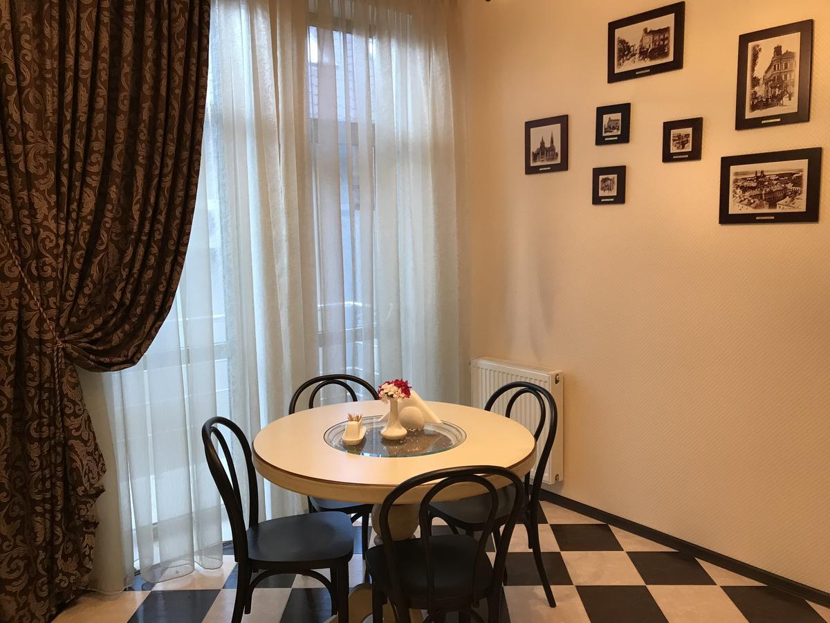 Дворівневі Апартаменти Antique Ternópil Exterior foto